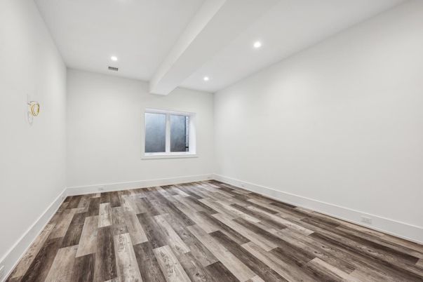 Empty room, Interior, Recessed Lighting, Wood Texture Flooring