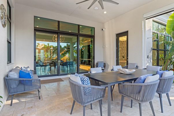 Dining room, Interior, Recessed Lighting