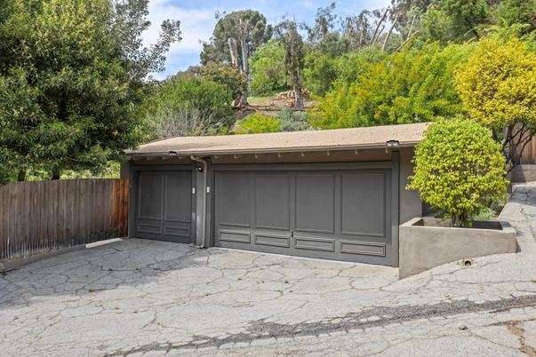 Detached Garage, Exterior