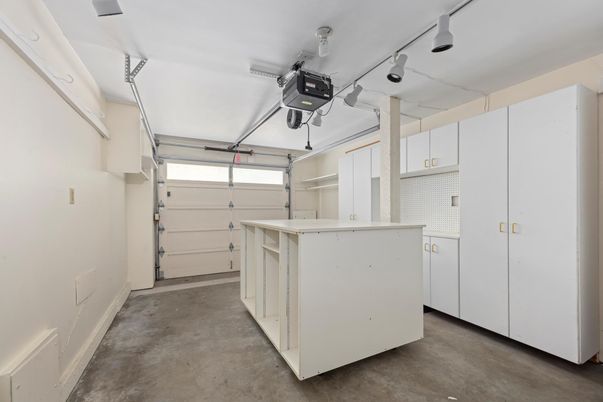 Garage, Interior