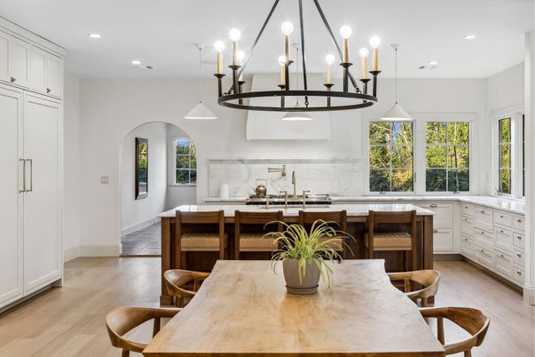 Chandelier, Dining room, Interior, Kitchen, Pendant Lights, Recessed Lighting, Wood Texture Flooring