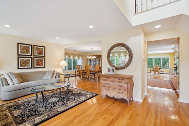 Chandelier, Dining room, Interior, Living room, Recessed Lighting, Wood Texture Flooring