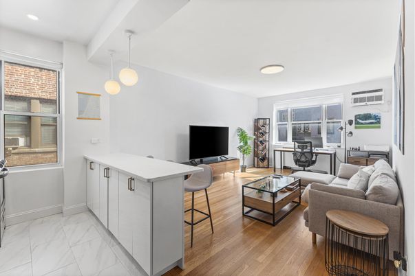 Interior, Kitchen, Living room, Marble, Pendant Lights, Recessed Lighting