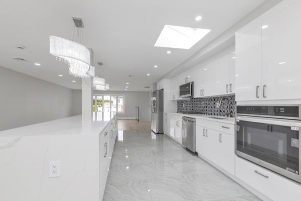Chandelier, Interior, Kitchen, Marble, Recessed Lighting, Stainless Steel Appliances