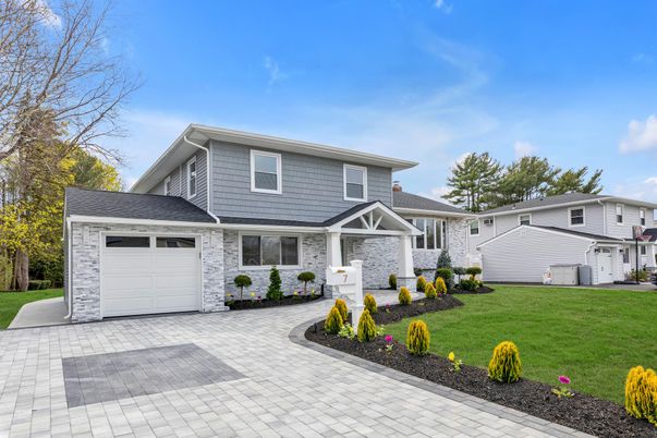 Attached, Exterior, Facade, Split Level