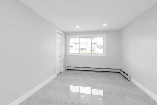 Empty room, Interior, Marble, Recessed Lighting