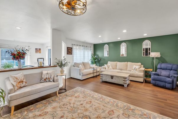 Interior, Living room, Recessed Lighting, Wood Texture Flooring