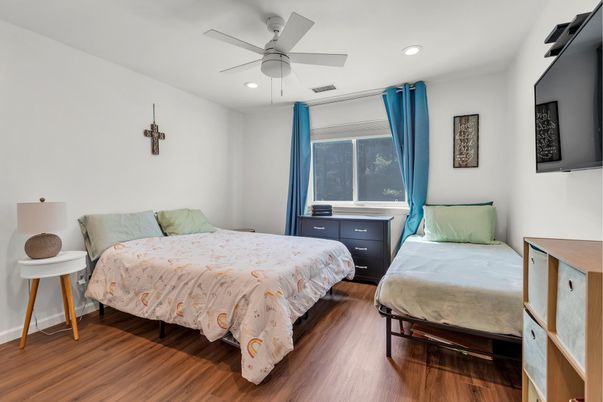 Bedroom, Interior, Recessed Lighting, Wood Texture Flooring