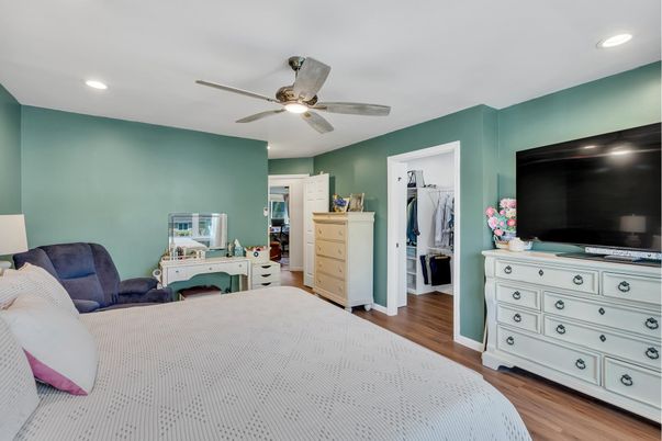 Bedroom, Interior, Recessed Lighting, Wood Texture Flooring
