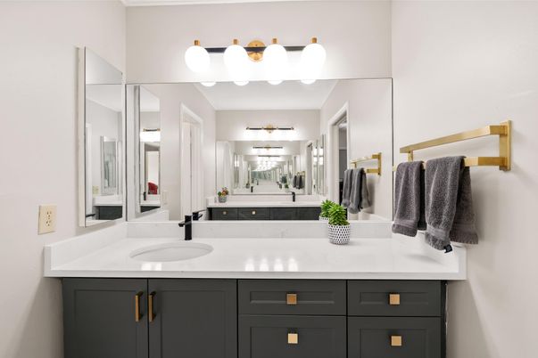 Bathroom, Dual Sink Vanities, Interior