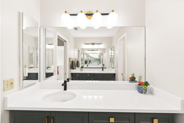Bathroom, Dual Sink Vanities, Interior