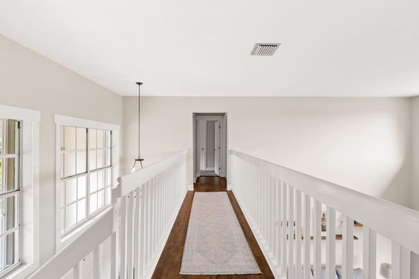 Interior, Pendant Lights, Wood Texture Flooring
