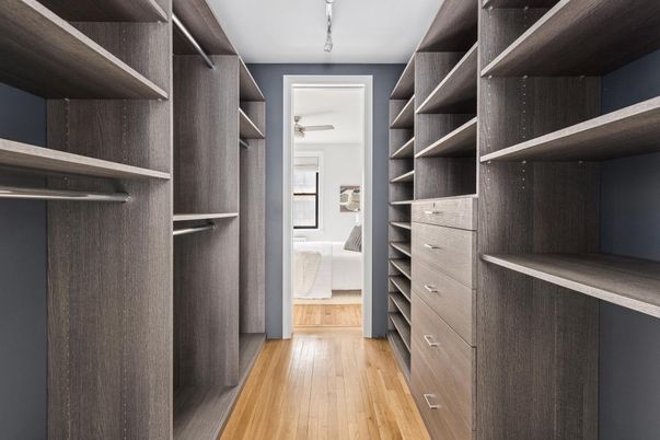 Interior, Walk-in Closets, Wood Texture Flooring