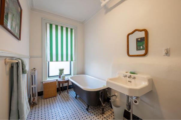 Bathroom, Free Standing Baths, Interior