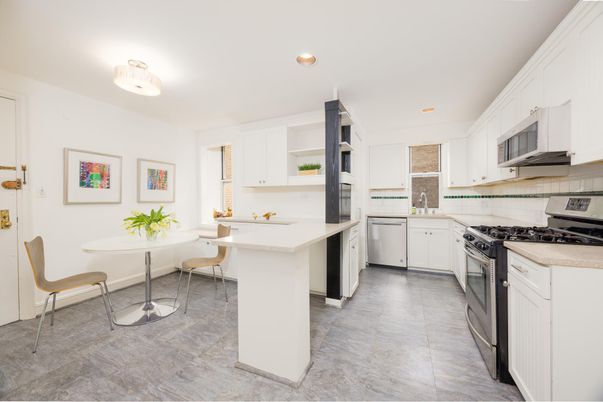 Dining room, Interior, Kitchen, Recessed Lighting