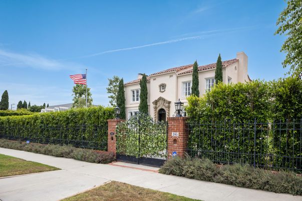 Exterior, Facade, Spanish Mediterranean