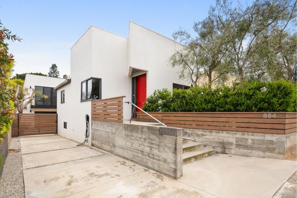 Exterior, Facade, Modern