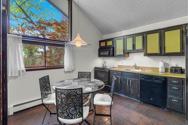 Dining room, Interior, Kitchen, Pendant Lights