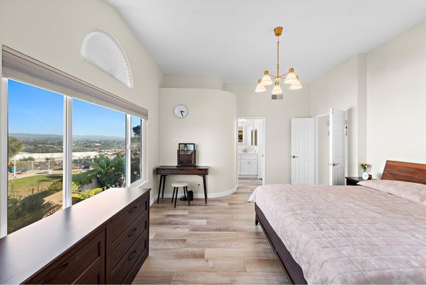 Bedroom, Interior, Pendant Lights, Piano, Wood Texture Flooring