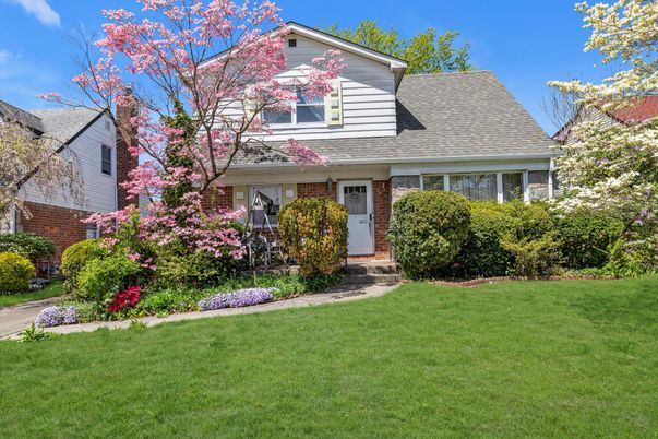 Exterior, Facade, Brick Facade, Cape Cod