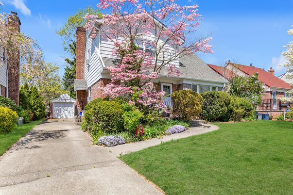 Detached Garage, Exterior, Facade, Brick Facade, Cape Cod
