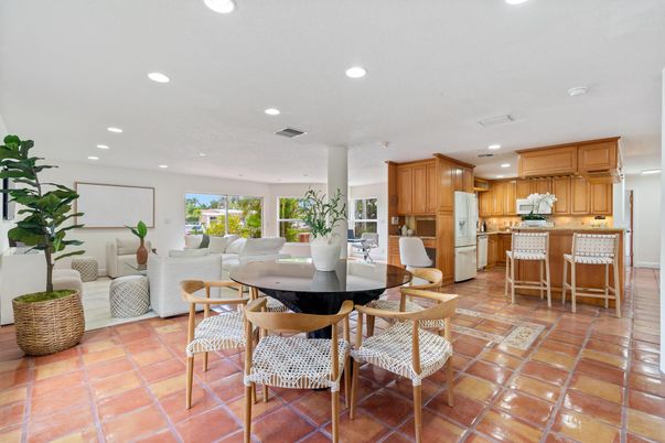 Dining room, Interior, Kitchen, Living room, Recessed Lighting