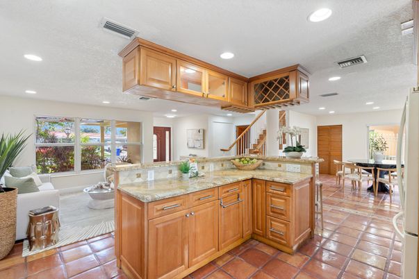 Dining room, Interior, Recessed Lighting