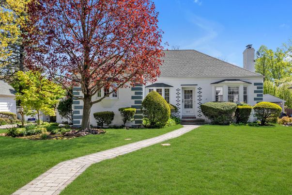 Exterior, Facade, Cape Cod