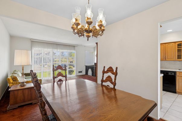 Chandelier, Dining room, Interior, Recessed Lighting