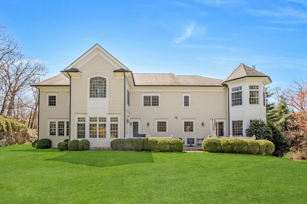 Backyard, Exterior, Facade, Farmhouse