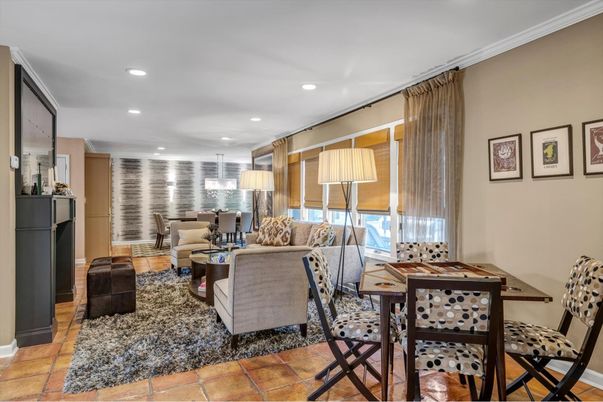 Dining room, Interior, Living room, Pendant Lights, Recessed Lighting