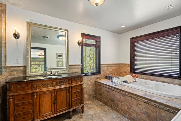 Bathroom, Interior, Recessed Lighting