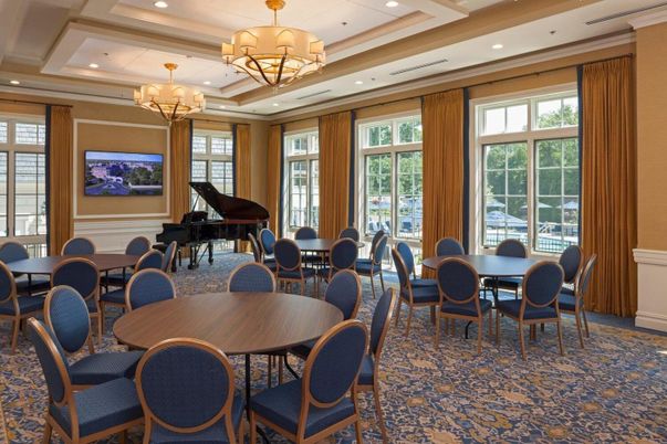Chandelier, Dining room, Interior, Piano, Recessed Lighting