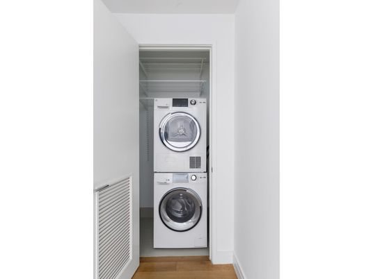 Interior, Utility Closets, Washer, Wood Texture Flooring
