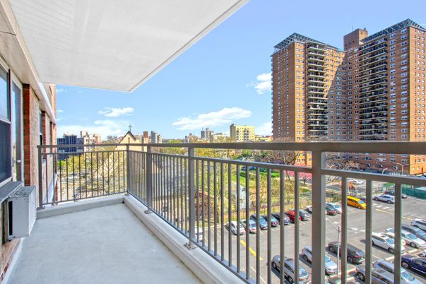 Exterior, Other, Skyline