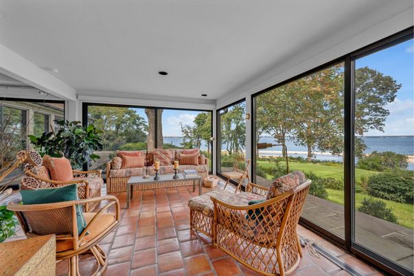 Interior, Living room, Sun Room, Water