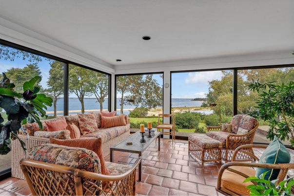 Interior, Living room, Sun Room, Water