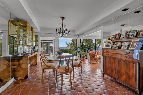Chandelier, Dining room, Interior