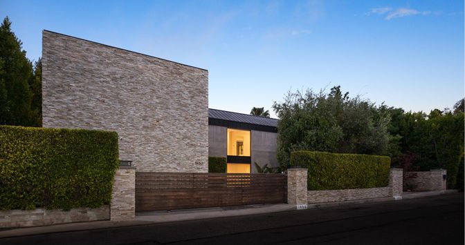 Exterior, Facade, Modern
