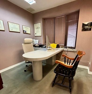 Home Office, Interior