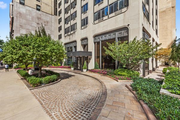 Exterior, Facade, Brownstone