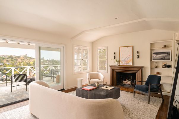 Fireplace, Interior, Living room, Recessed Lighting