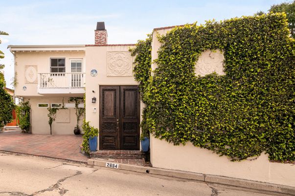 Exterior, Facade, Spanish Mediterranean
