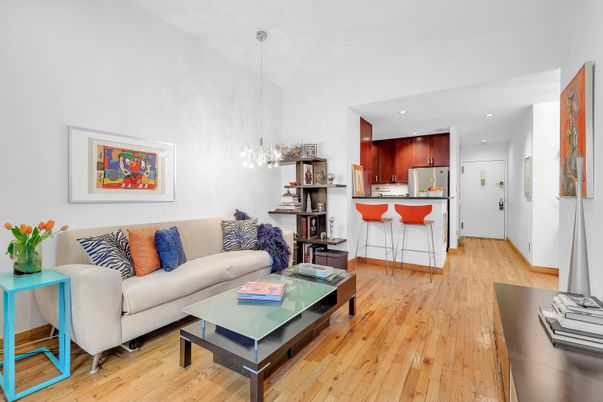 Interior, Kitchen, Living room, Pendant Lights, Recessed Lighting, Stainless Steel Appliances, Wood Texture Flooring