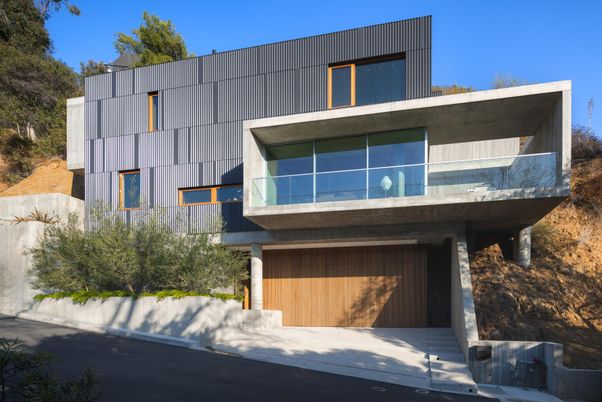Attached, Exterior, Facade, Modern