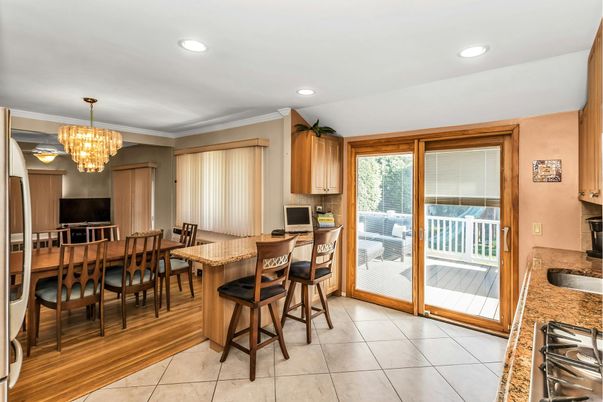 Chandelier, Dining room, Interior, Kitchen, Recessed Lighting, Wood Texture Flooring
