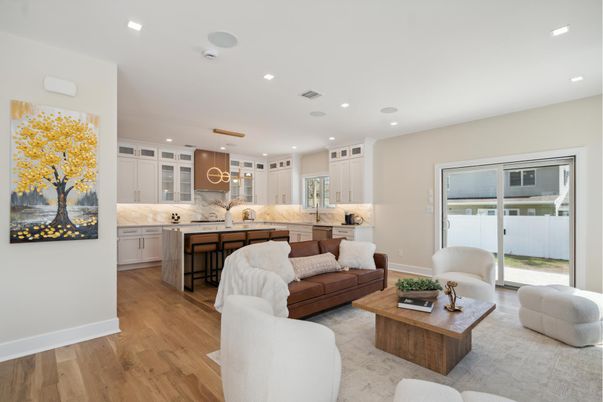 Interior, Kitchen, Living room, Marble Walls, Pendant Lights, Recessed Lighting, Wood Texture Flooring