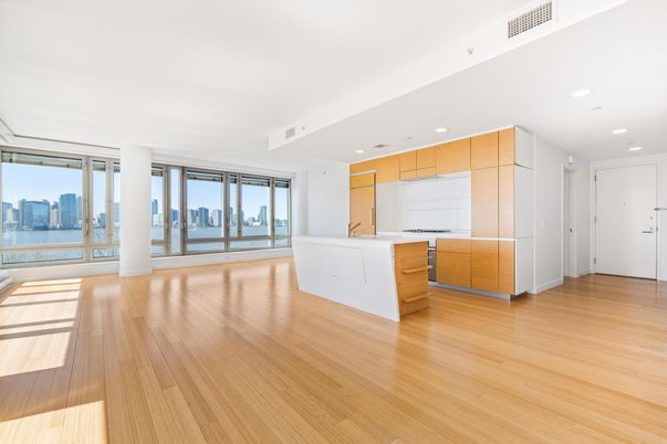 Interior, Kitchen, Recessed Lighting, Water, Wood Texture Flooring