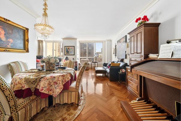 Chandelier, Dining room, Interior, Living room, Wood Texture Flooring