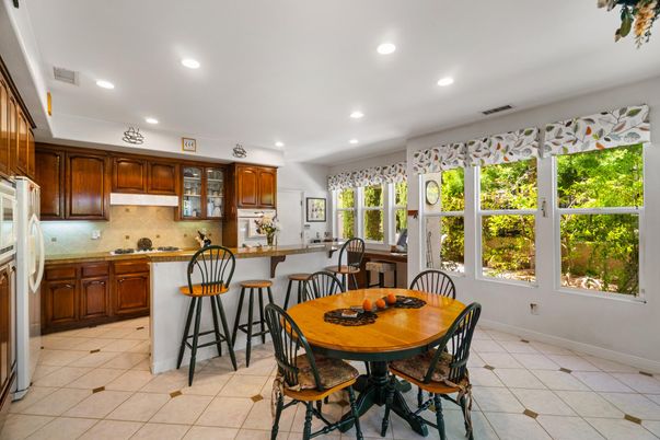Dining room, Interior, Kitchen, Recessed Lighting